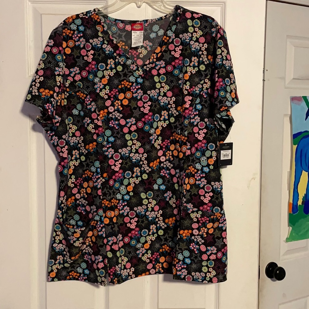 NWT Dickies XXL women’s scrub top
